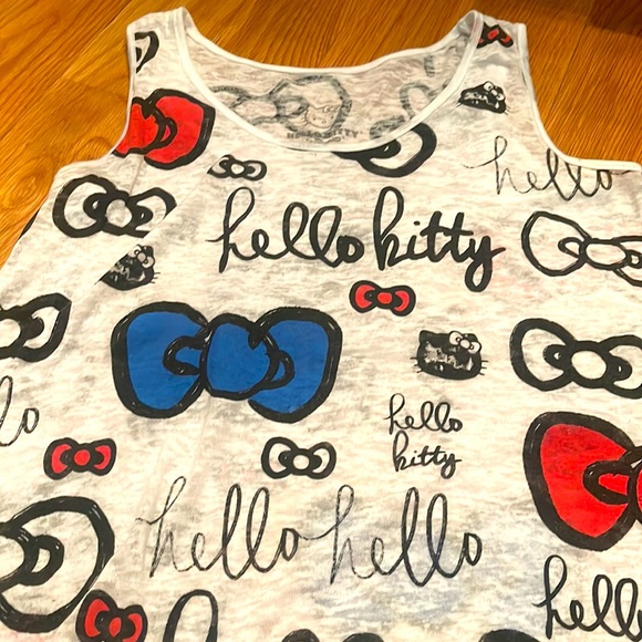 Hello Kitty tank - Picture 2 of 3